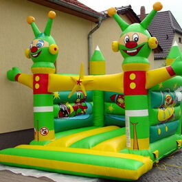Hüpfburg Space